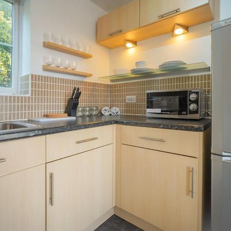Stylish Apartment With Private Parking Cardiff Ngoại thất bức ảnh