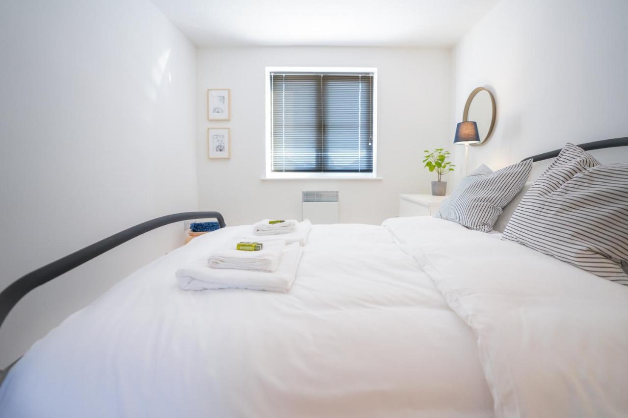 Stylish Apartment With Private Parking Cardiff Ngoại thất bức ảnh