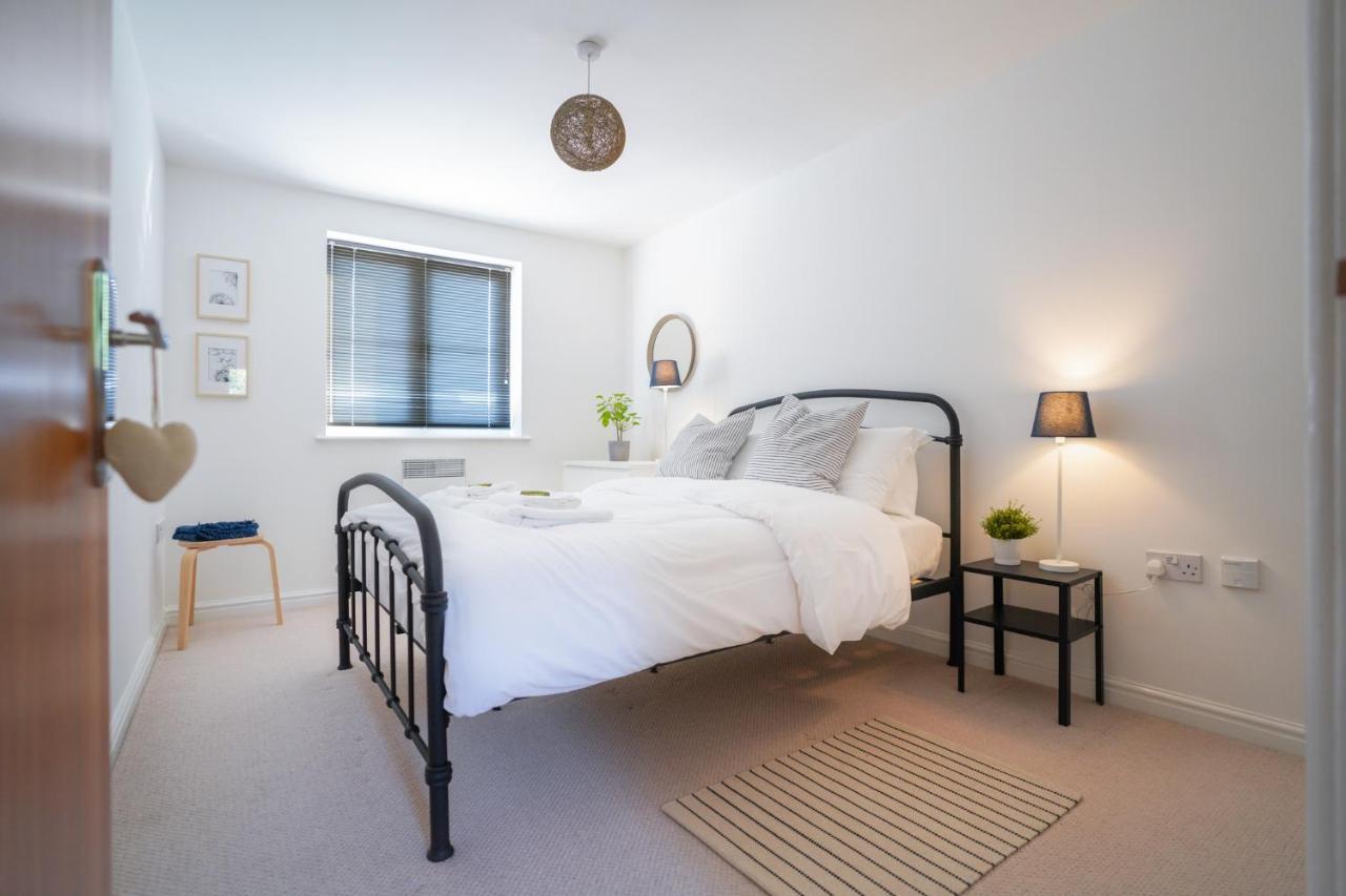 Stylish Apartment With Private Parking Cardiff Ngoại thất bức ảnh